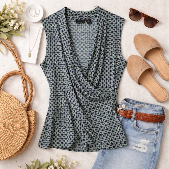 Tahari Geo Faux Wrap Blouse XL Boho Chic Top - Picture 2 of 7